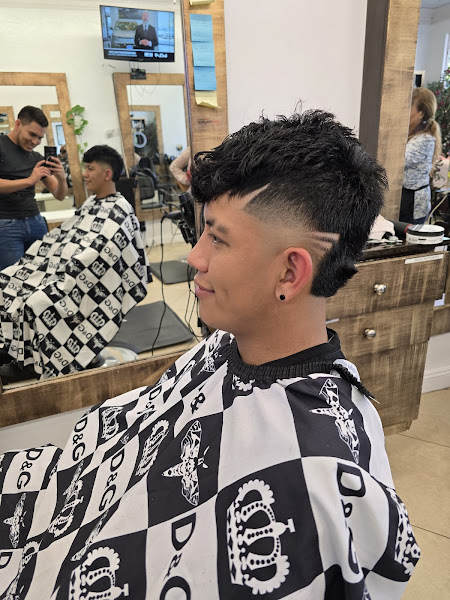 Leez Hair Salon 4