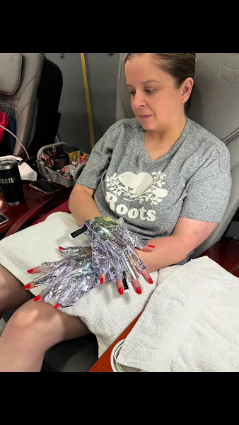 ST Nails & Spa 2