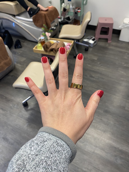 K & H NAILS LLC