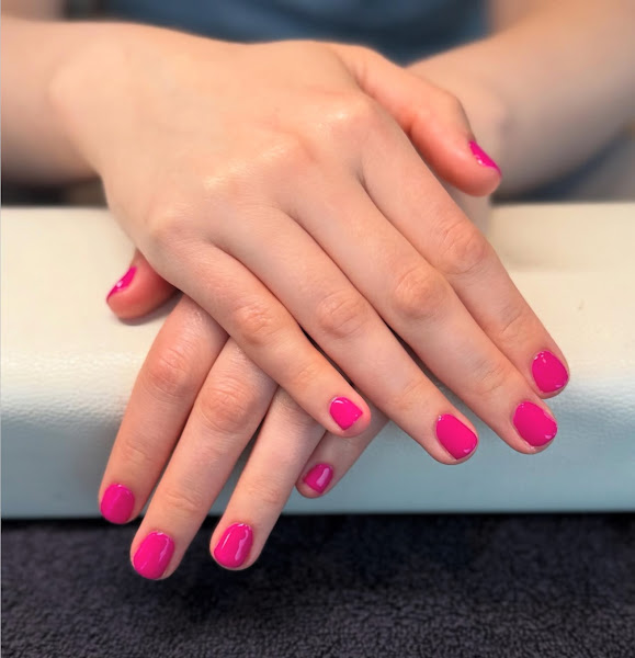 A LUXURY TIME NAIL BAR 4