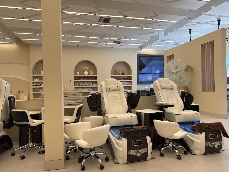 VANTA NAIL BAR 3