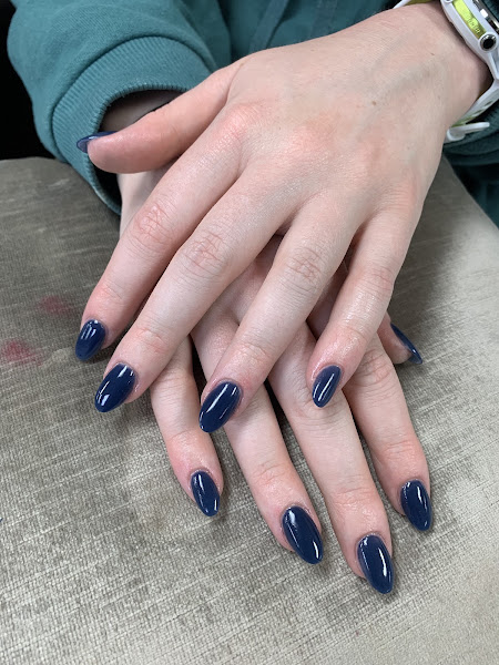 Highland Lashes & Nails Salon 3
