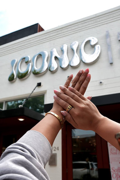ICONIC NAIL BAR Dallas
