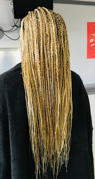 Healthy Hair Salon & Fashion. 3