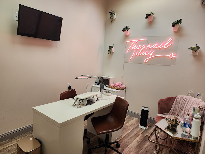 Salons of Dallas Suites at Hi Line 2