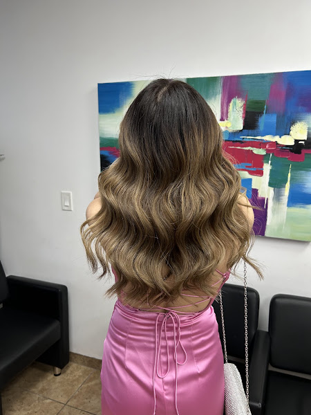 Divina's Hair Salon 3