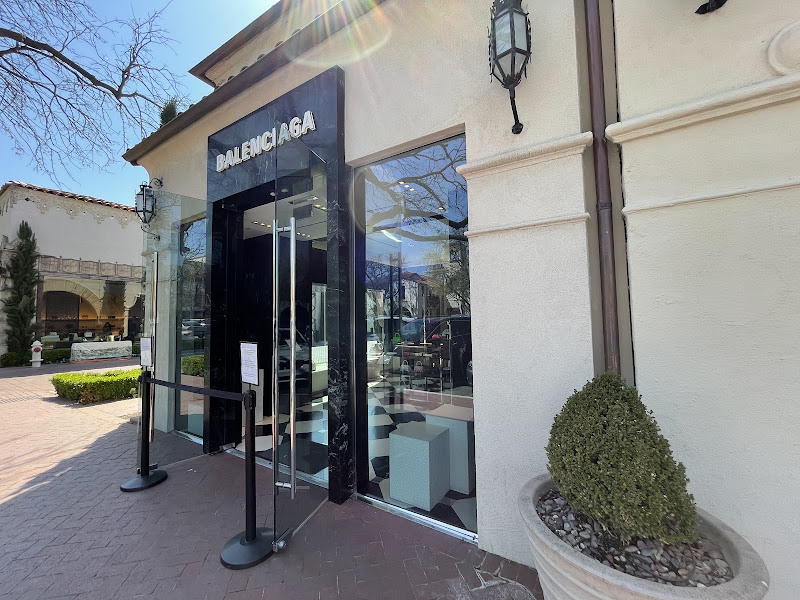 BALENCIAGA 3