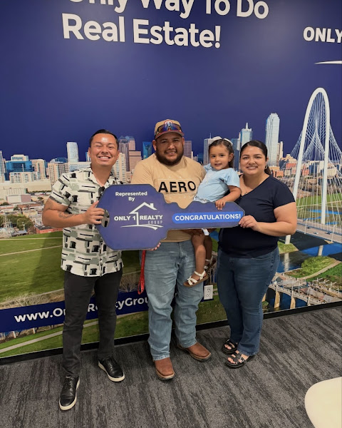 Cristobal Salinas REALTOR - Only 1 Realty Group 3