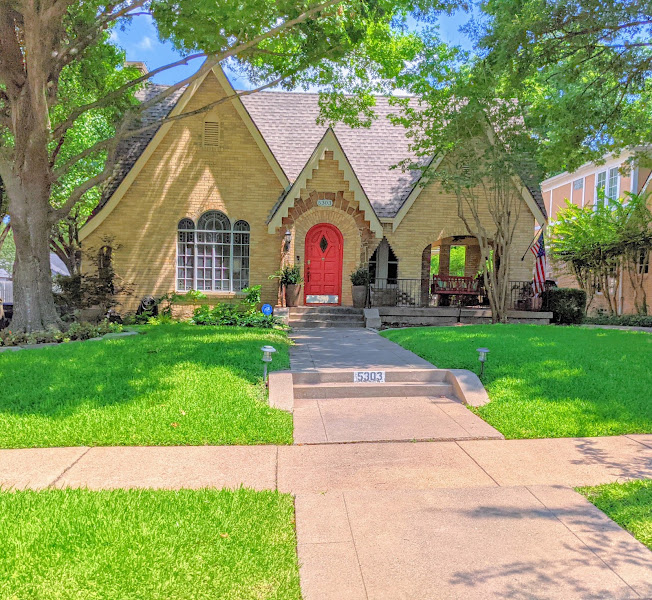 Dustin Pitts, REALTOR® | Dallas Real Estate Agent 3