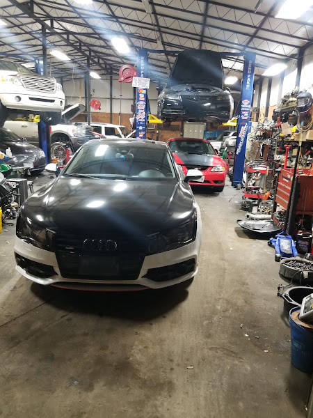 Chinos Mechanic Auto Repair 3