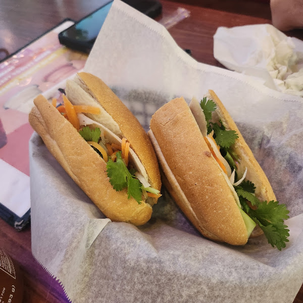 The One Pho 4