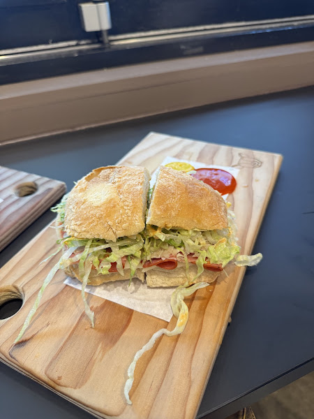 Meat & Bread 4