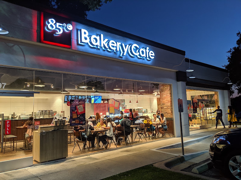 85°C Bakery Cafe - Airport blvd