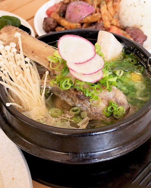 VOX Kitchen - Fountain Valley 2