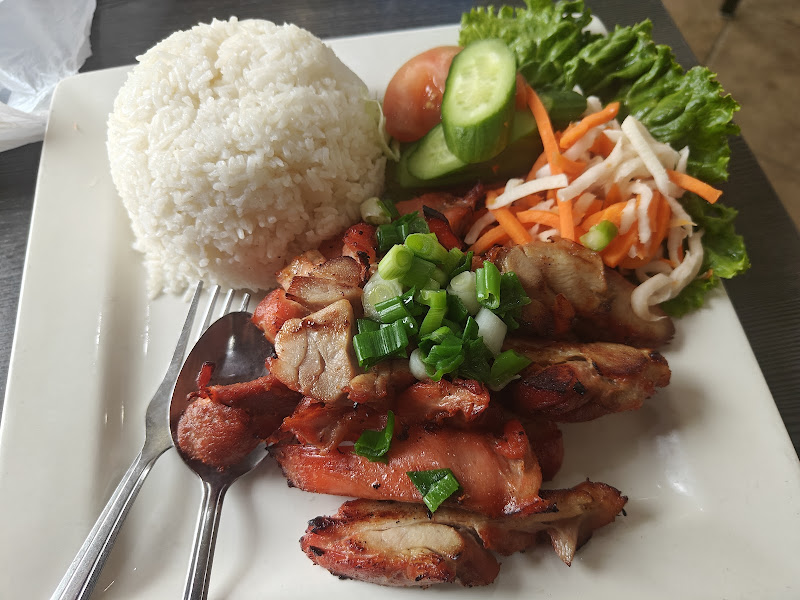 Phở Bánh Mì & Chè Cali 3