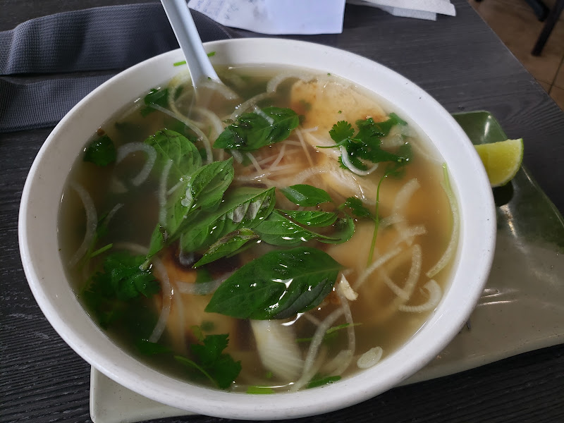 Phở Bánh Mì & Chè Cali 4