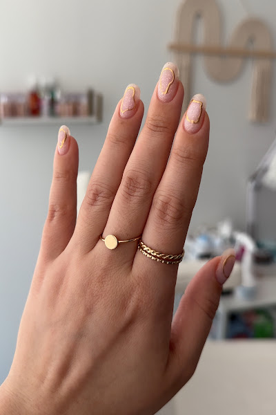 Moon Glow nail studio 4