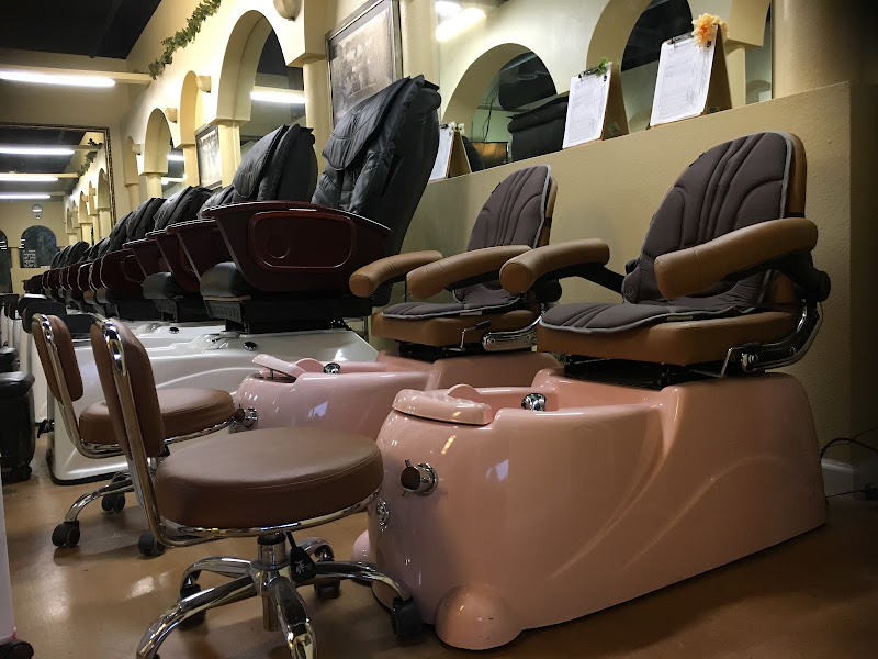 Artist Nail Salon & Spa 3