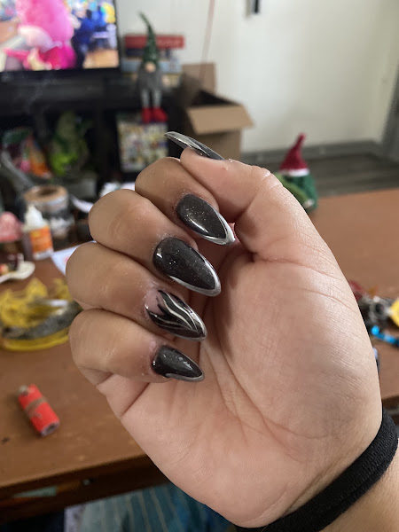 DK Nails