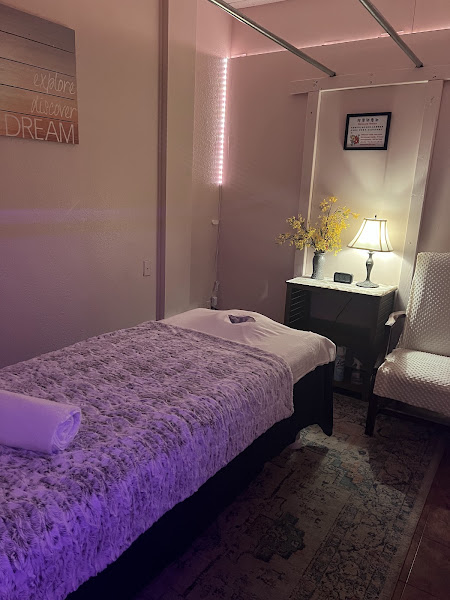 Extraordinary massage 4