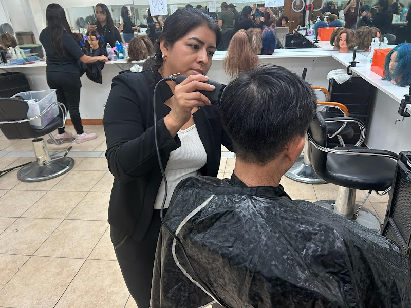 Vietnamese American Beauty College 5