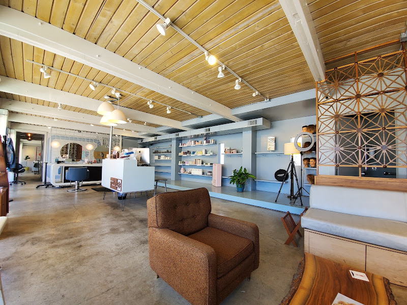 Path Salon Balcones 5