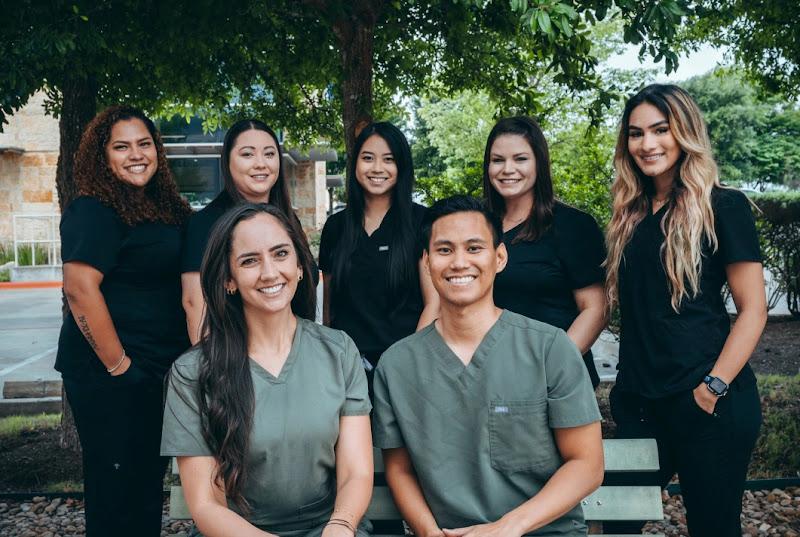 Moment Dental Round Rock