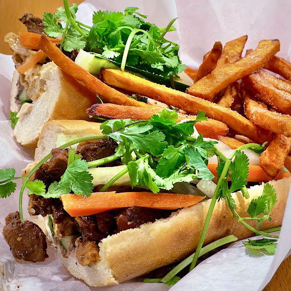 Vegan Banh Mi (Loving Hut) 3