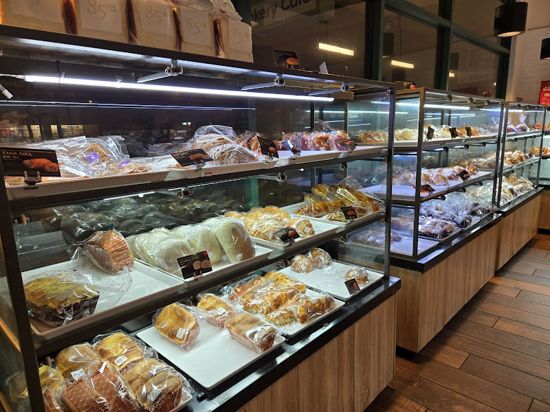 85°C Bakery Cafe - Fountain Valley 4