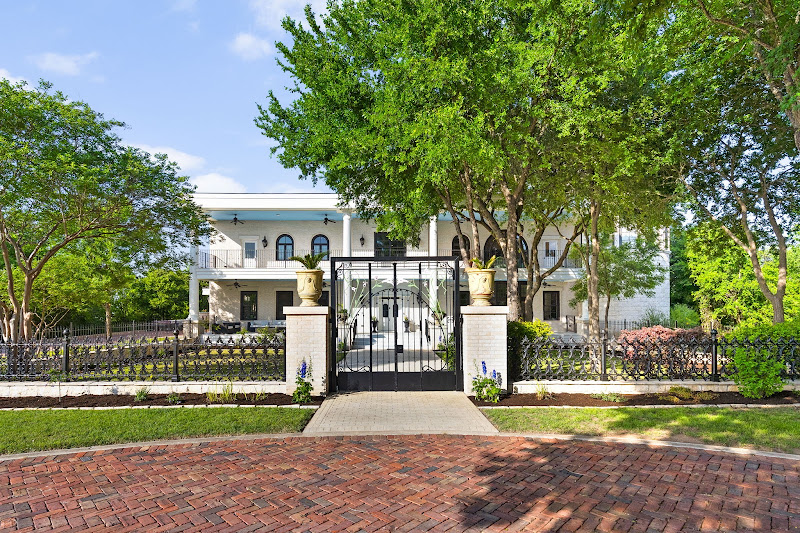 Noa Levy | The Boutique Real Estate