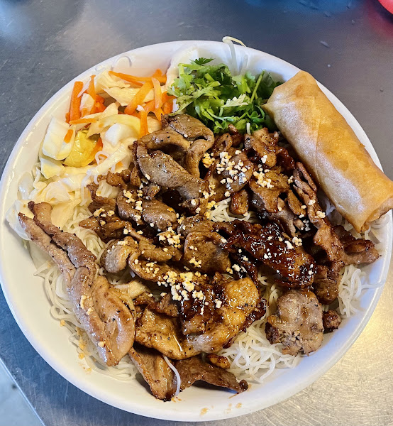 Pho Ha Long Restaurant 4