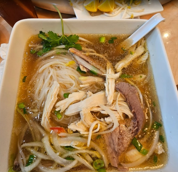 Pho Hung Cuong Restaurant 5