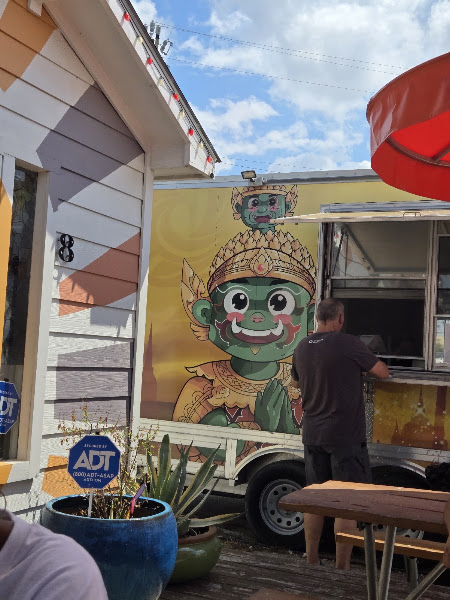Aroy Ver Thai Bite the food truck
