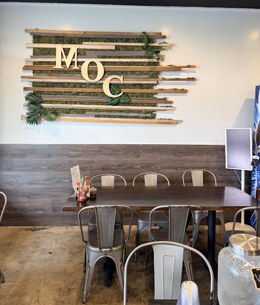 MOC KITCHEN Pho & Grill