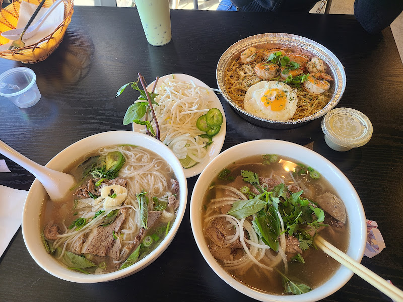 MOC KITCHEN Pho & Grill 4