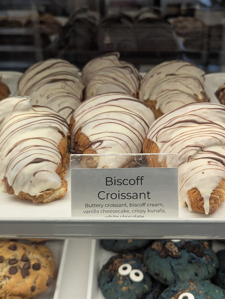 Baklovah Bakery & Sweets 4