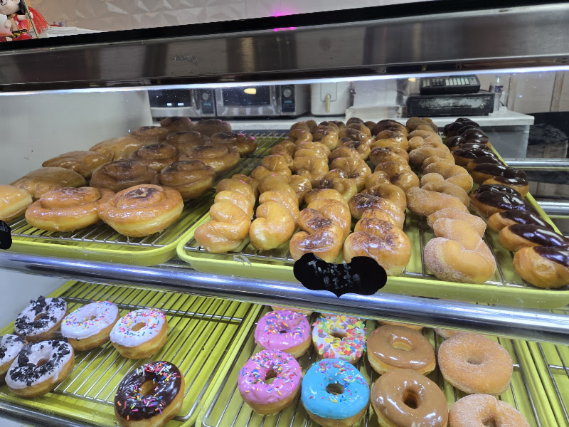 Fresh Donuts 2