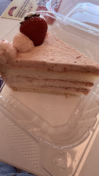 Red Ribbon Bakeshop 2