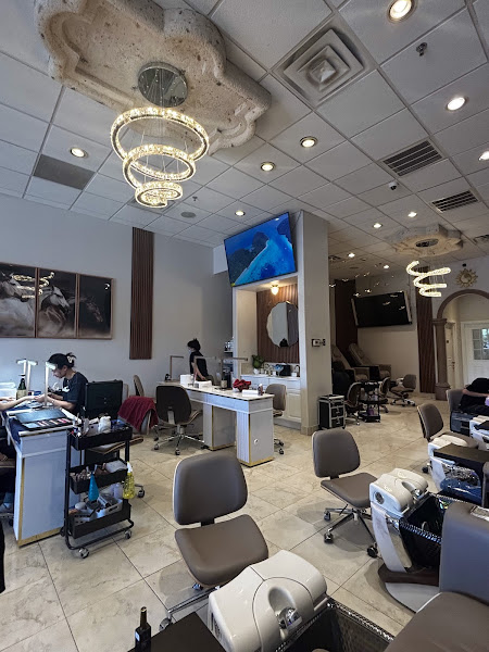 Venice Nail Bar (We Open Late Night until 10pm, Tuesday to Saturday) 4