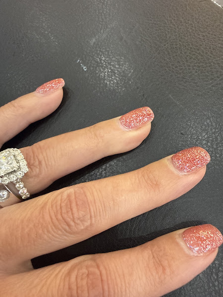 Gloss Nail Bar 2