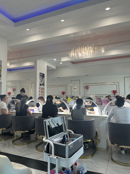 Gloss Nail Bar 5