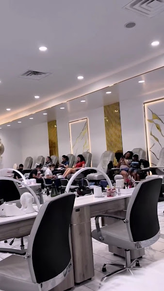 A & A Nail Bar 4