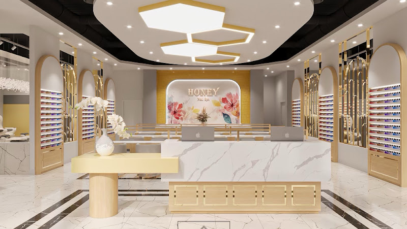 Honey nails