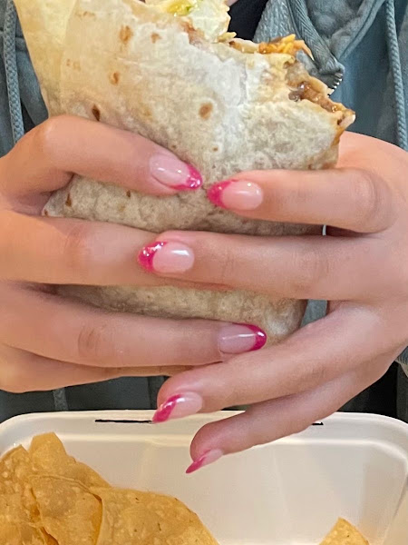 K N nails & Spa 2