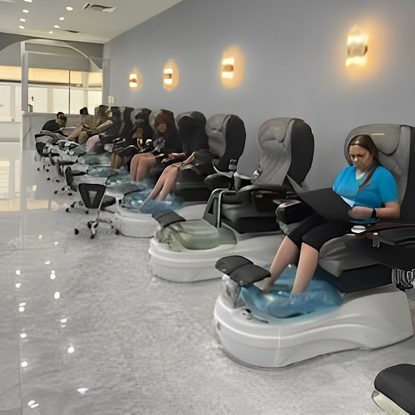 Luxe Nail Bar 2 4