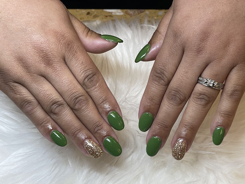 Nails to the moon(Babcock)