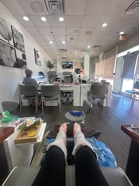 Regal Nails, Salon & Spa 4