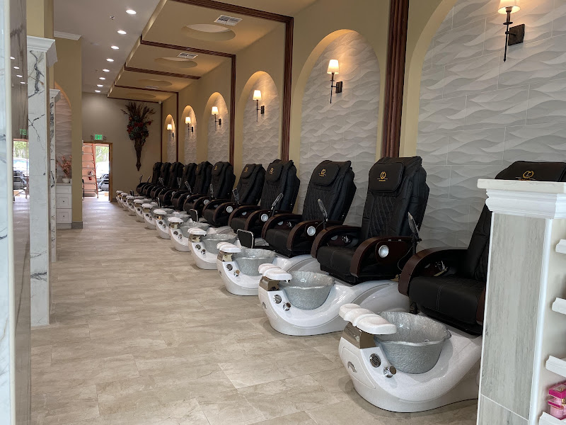 Luxe Nails Lounge 2