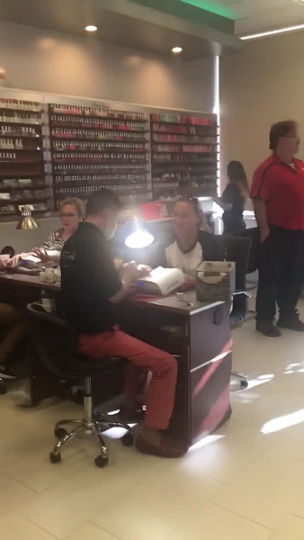 A Family Nails & Spa 5