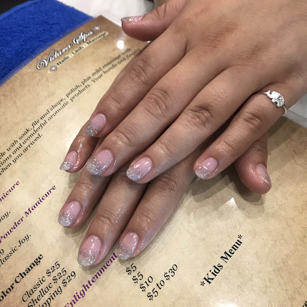 Vidura Spa. Nails Lash Massage 5